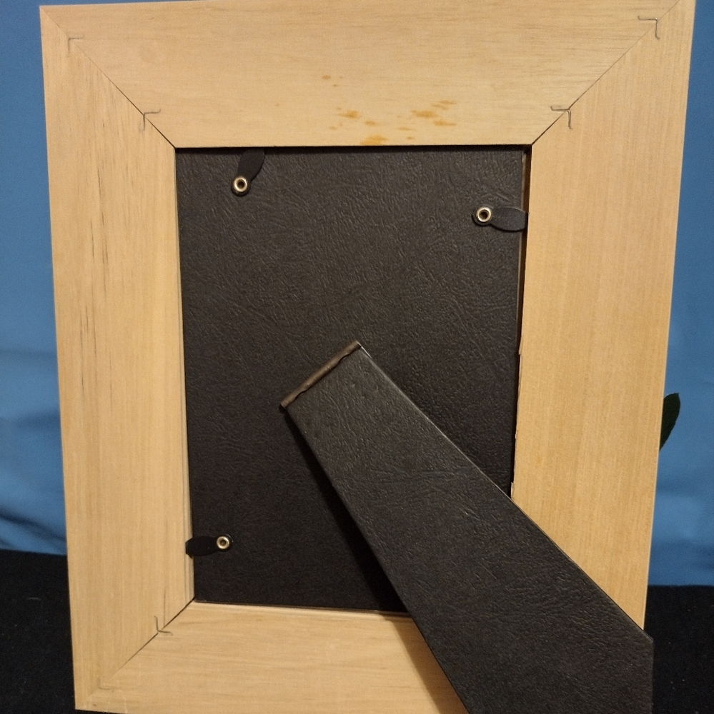 Rattan Picture Frame - Picture 2 of 2